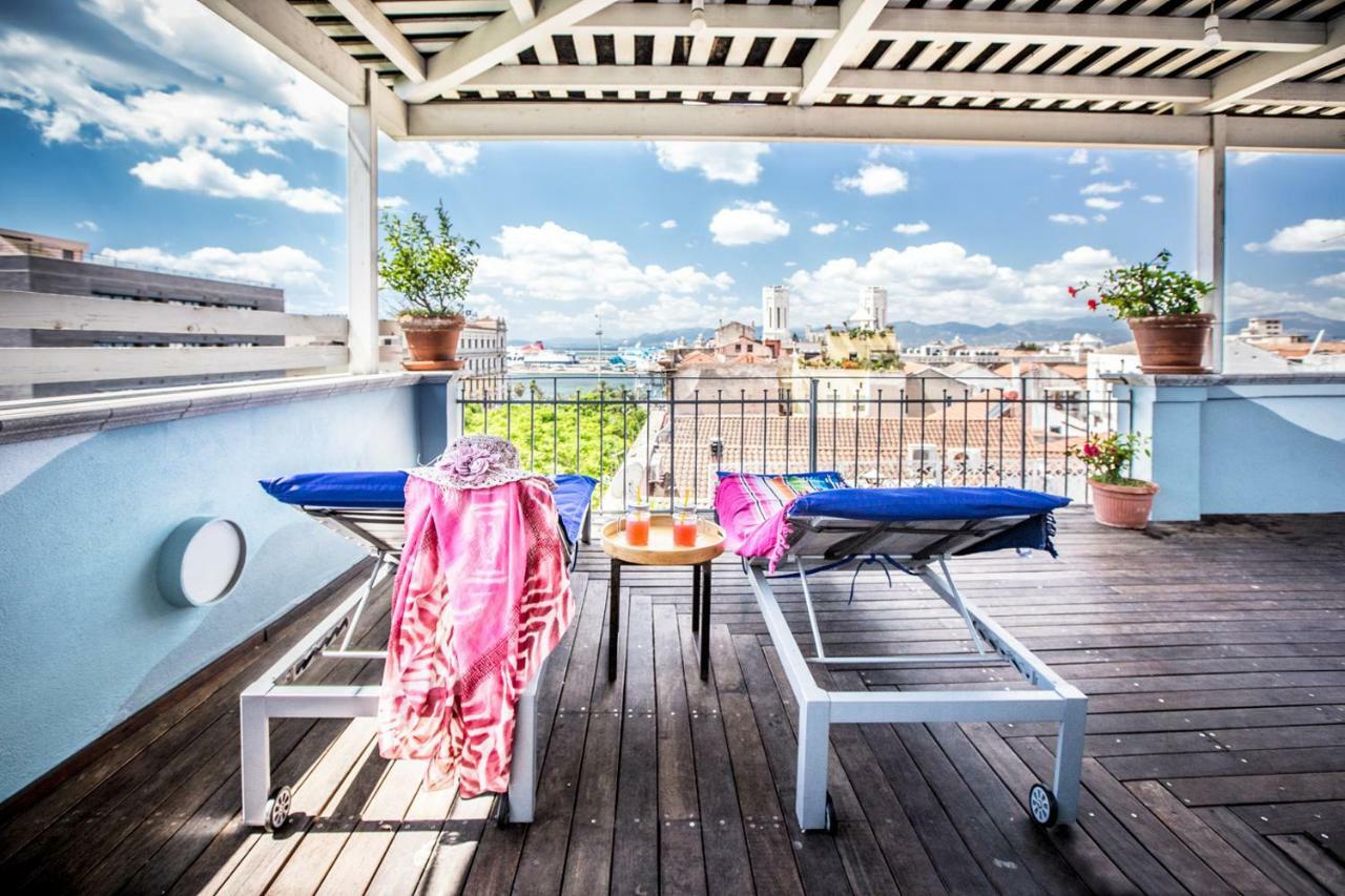Отель La Terrazza Sul Porto Кальяри Экстерьер фото